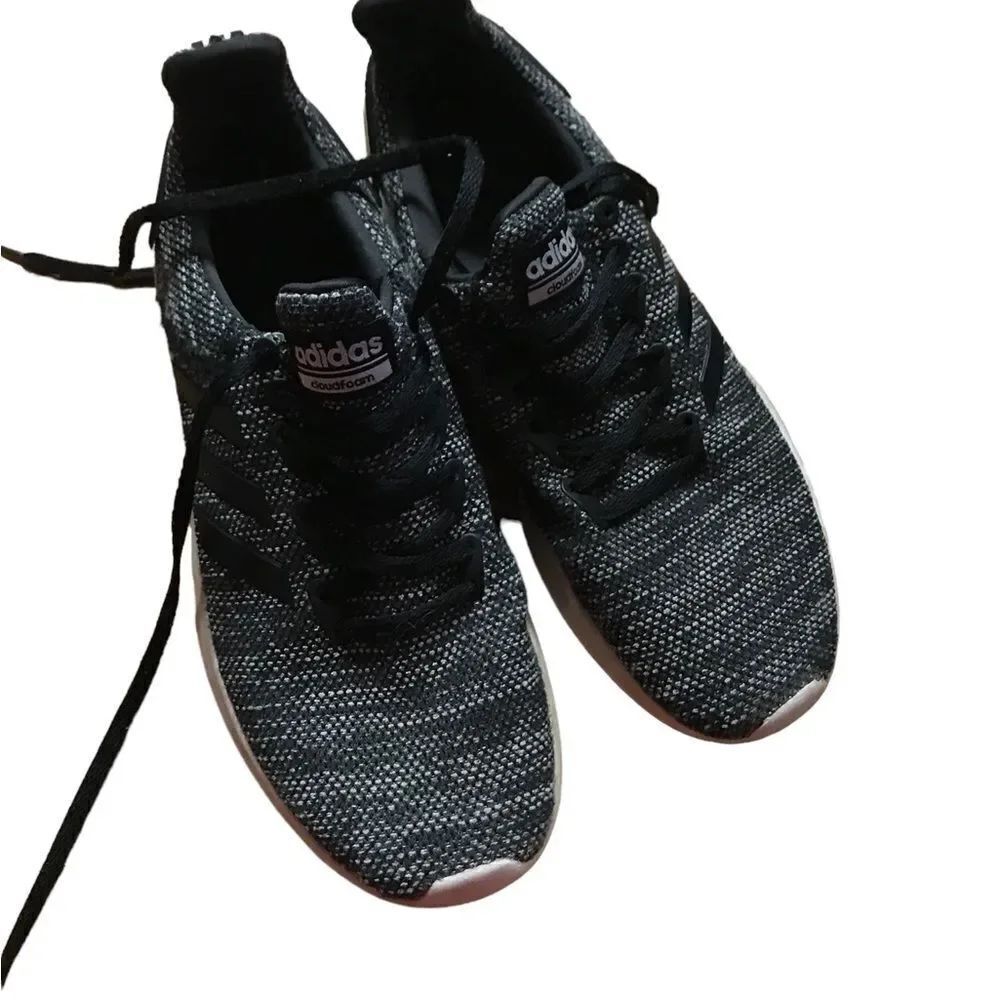 Adidas mens athletic shoes size 7.5 excellent condition